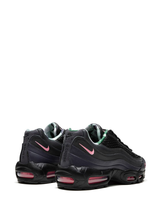 Corteiz x Nike Air Max 95 "Pink Beam"