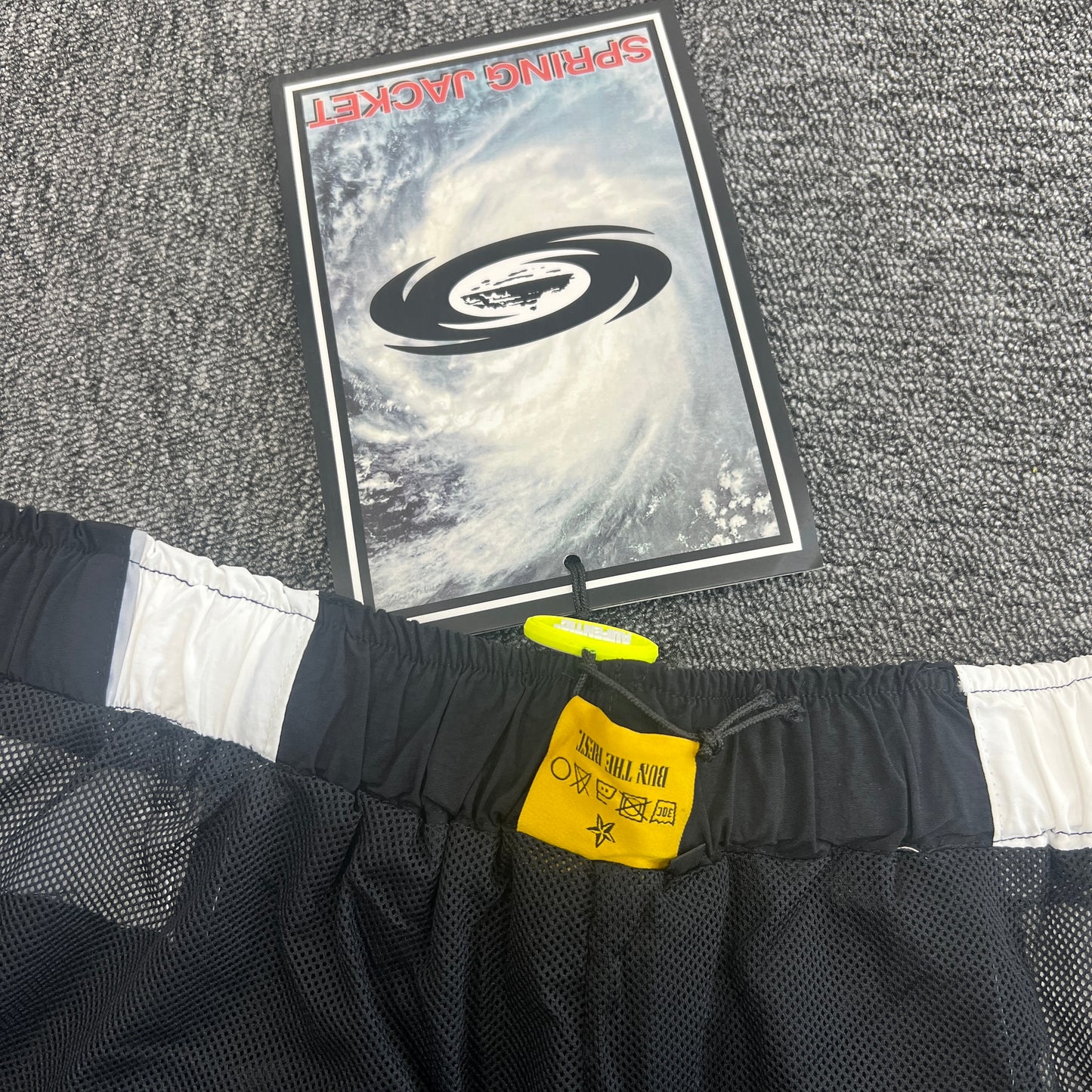 Corteiz Alcatraz Sun & Rain Shorts Black/White