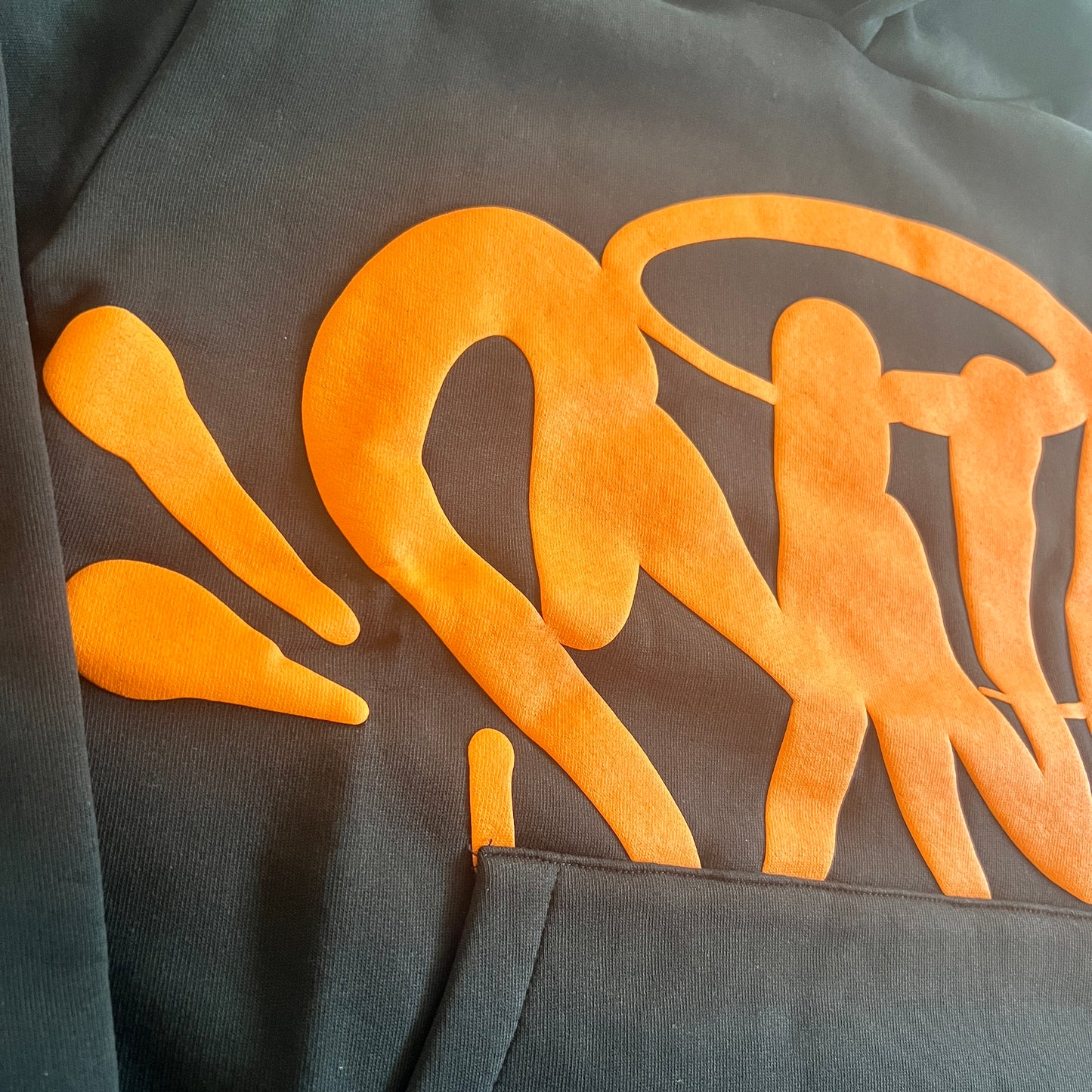 Syna World Short + Hoodie Set Black/Orange